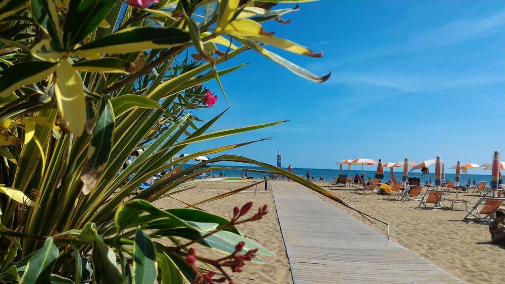 Appartamenti Diana Est Bibione Exterior foto