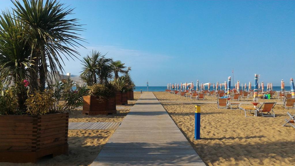 Appartamenti Diana Est Bibione Exterior foto